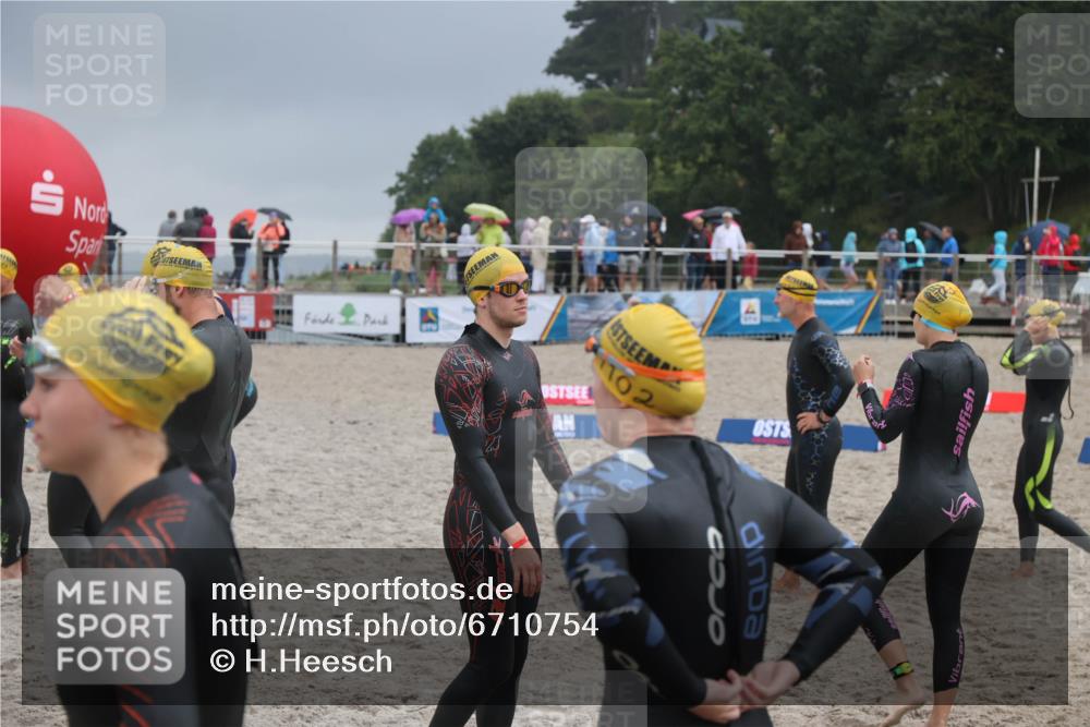 04.08.2024 - OstseeMan H.Heesch http://msf.ph/oto/6710754 04.08.2024 06:52:16 Bevor dem Schwimmen  meine-sportfotos.de