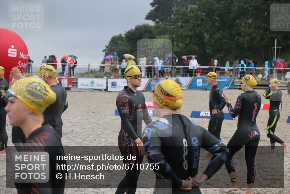 04.08.2024 - OstseeMan H.Heesch http://msf.ph/oto/6710755 04.08.2024 06:52:16 Bevor dem Schwimmen  meine-sportfotos.de