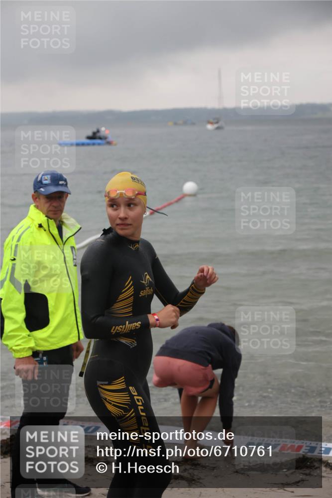 04.08.2024 - OstseeMan H.Heesch http://msf.ph/oto/6710761 04.08.2024 06:53:08 Bevor dem Schwimmen  meine-sportfotos.de