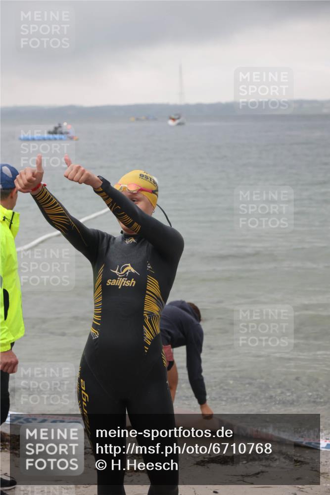 04.08.2024 - OstseeMan H.Heesch http://msf.ph/oto/6710768 04.08.2024 06:53:10 Bevor dem Schwimmen  meine-sportfotos.de