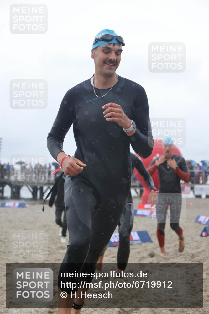 04.08.2024 - OstseeMan H.Heesch http://msf.ph/oto/6719912 04.08.2024 09:55:22 Schwimmen 235, 286, 377, 402 meine-sportfotos.de