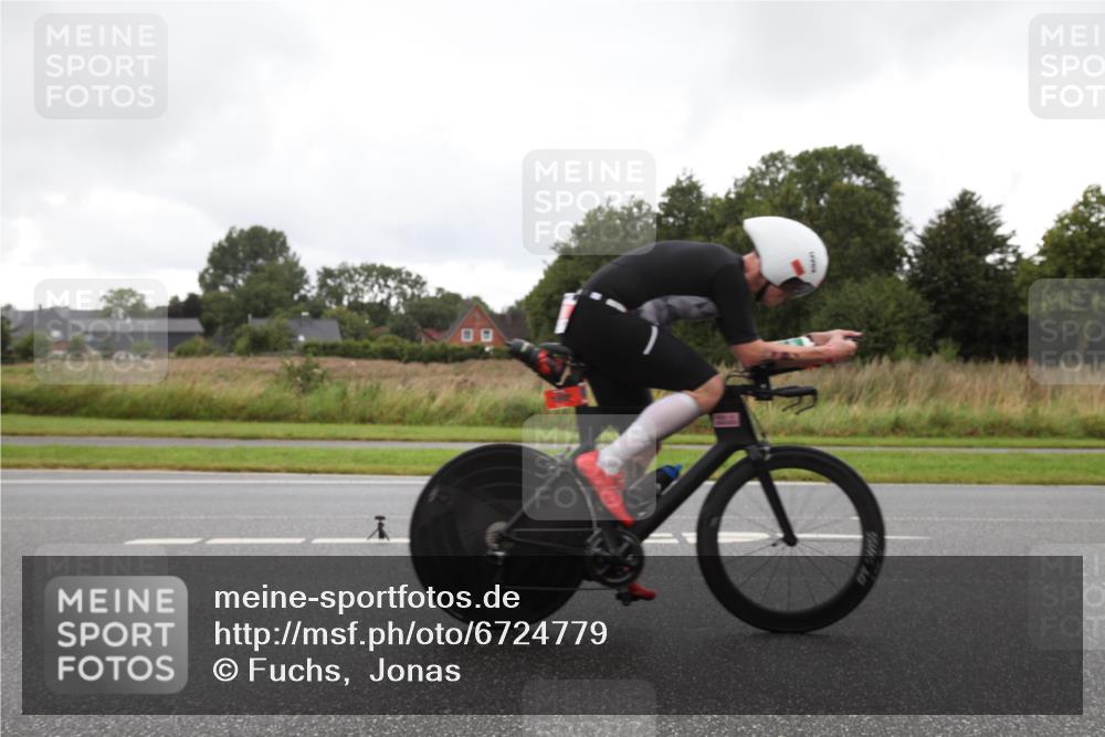 04.08.2024 - OstseeMan Fuchs,  Jonas http://msf.ph/oto/6724779 04.08.2024 09:46:35 Radfahren 89, 180 meine-sportfotos.de