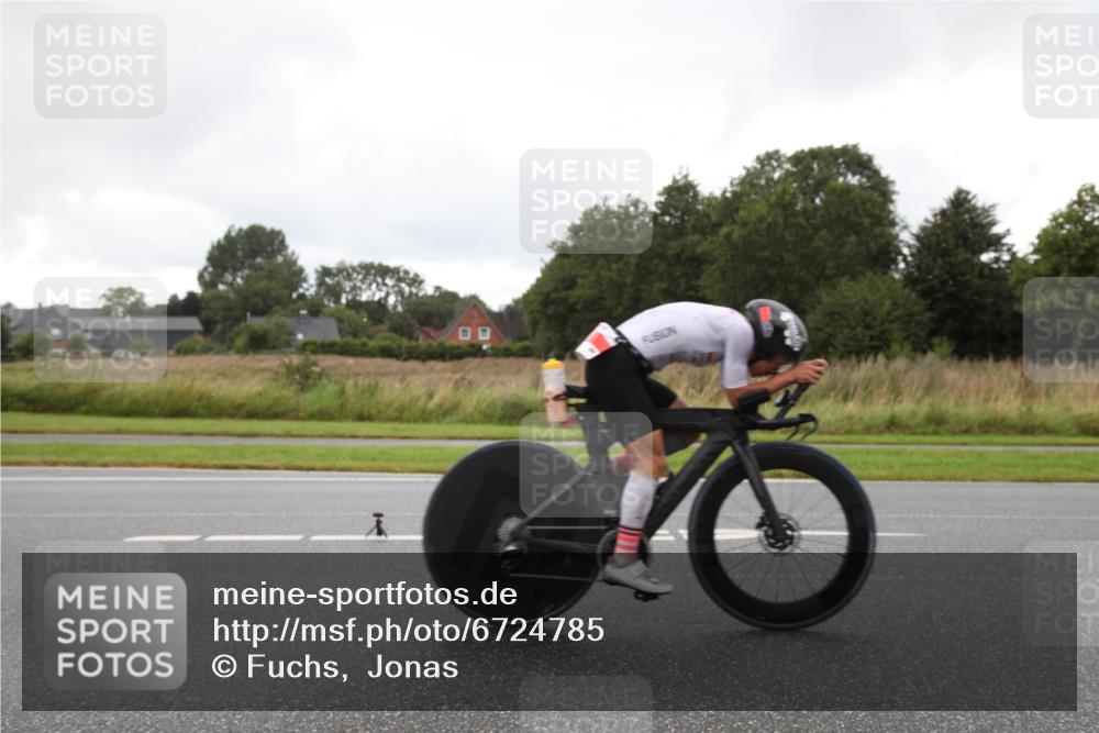 04.08.2024 - OstseeMan Fuchs,  Jonas http://msf.ph/oto/6724785 04.08.2024 09:46:51 Radfahren 1 meine-sportfotos.de