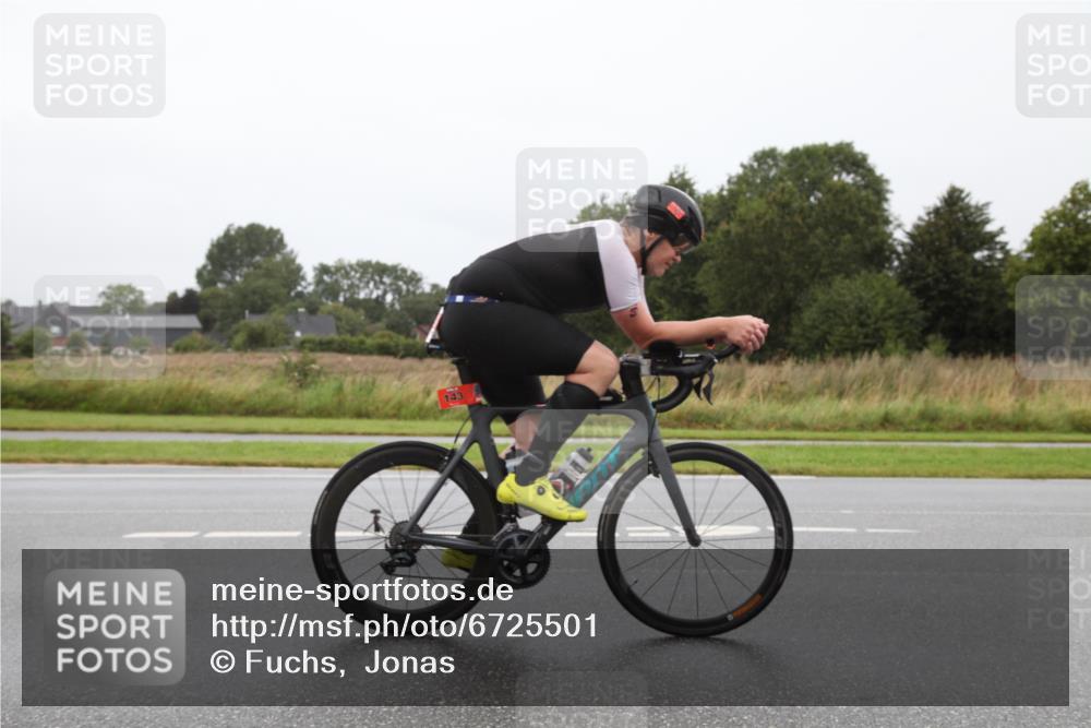 04.08.2024 - OstseeMan Fuchs,  Jonas http://msf.ph/oto/6725501 04.08.2024 10:08:11 Radfahren 21, 143 meine-sportfotos.de