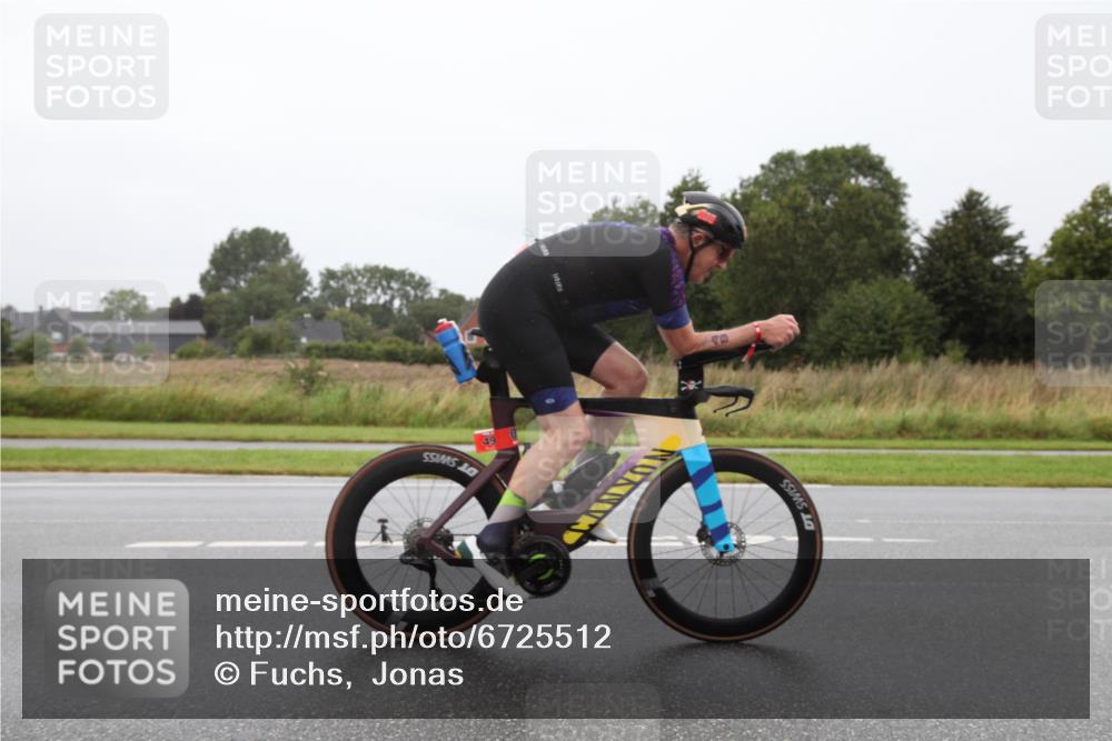 04.08.2024 - OstseeMan Fuchs,  Jonas http://msf.ph/oto/6725512 04.08.2024 10:08:38 Radfahren 49 meine-sportfotos.de
