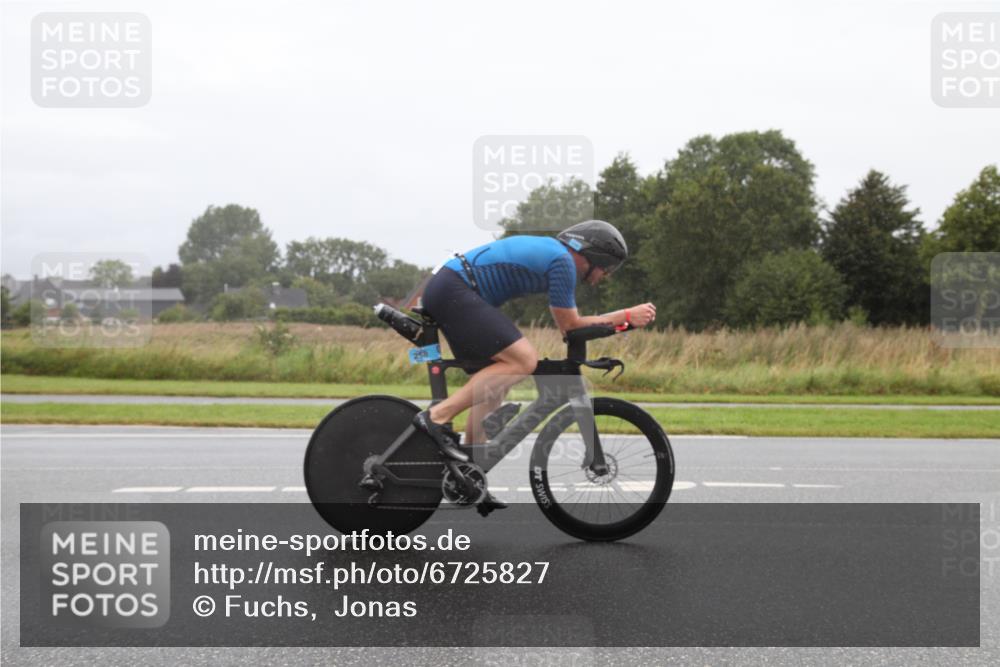 04.08.2024 - OstseeMan Fuchs,  Jonas http://msf.ph/oto/6725827 04.08.2024 10:16:24 Radfahren 15, 153, 204, 223, 258, 285, 288, 482, 1107 meine-sportfotos.de