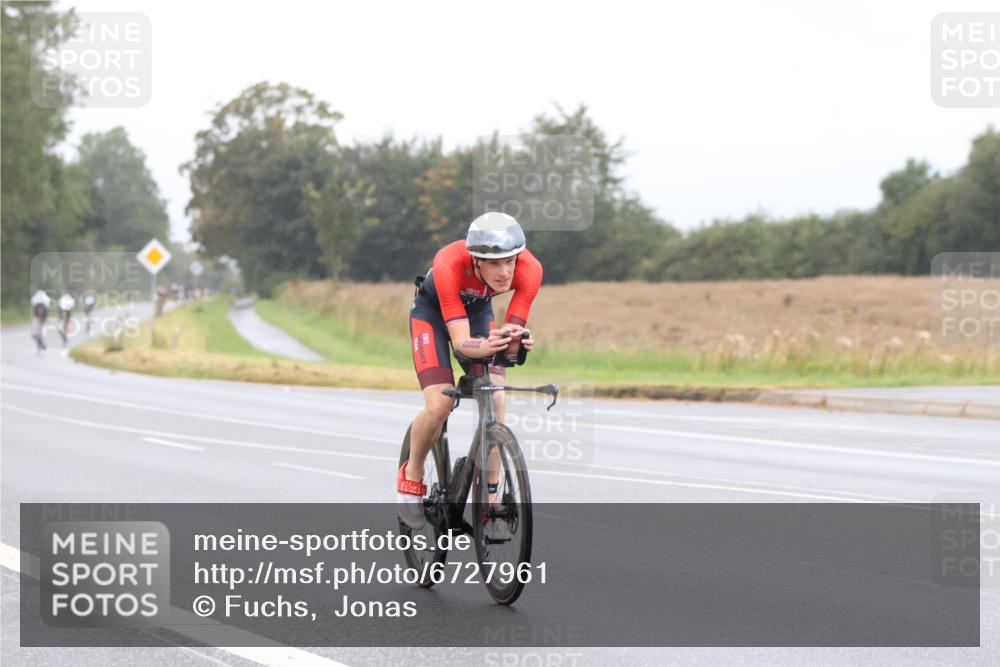 04.08.2024 - OstseeMan Fuchs,  Jonas http://msf.ph/oto/6727961 04.08.2024 10:15:17 Radfahren 208, 209, 210, 225, 1125 meine-sportfotos.de