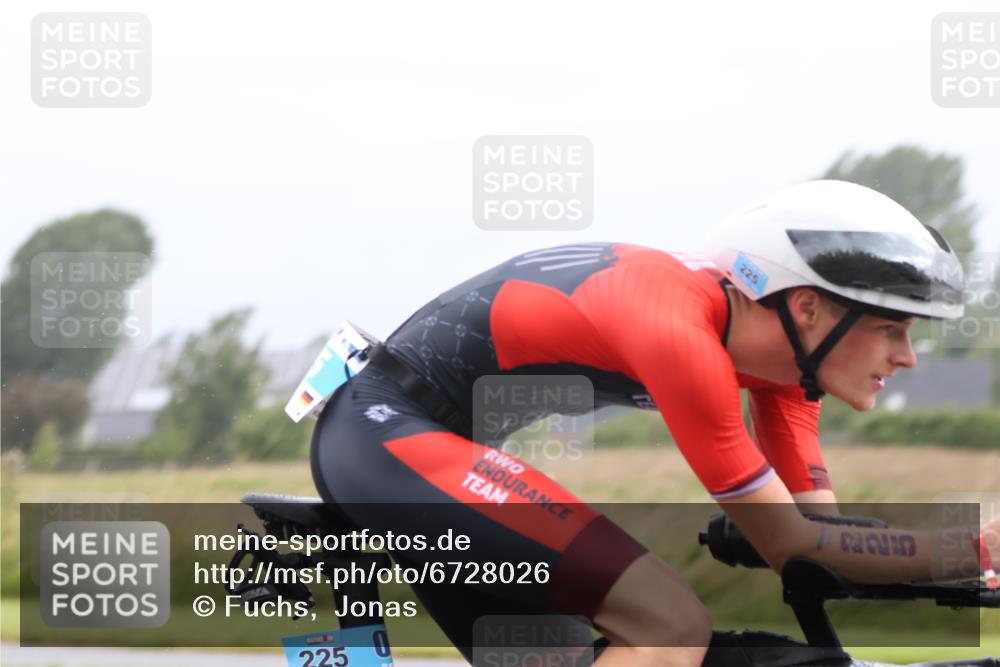 04.08.2024 - OstseeMan Fuchs,  Jonas http://msf.ph/oto/6728026 04.08.2024 10:15:18 Radfahren 208, 209, 210, 225, 1125 meine-sportfotos.de