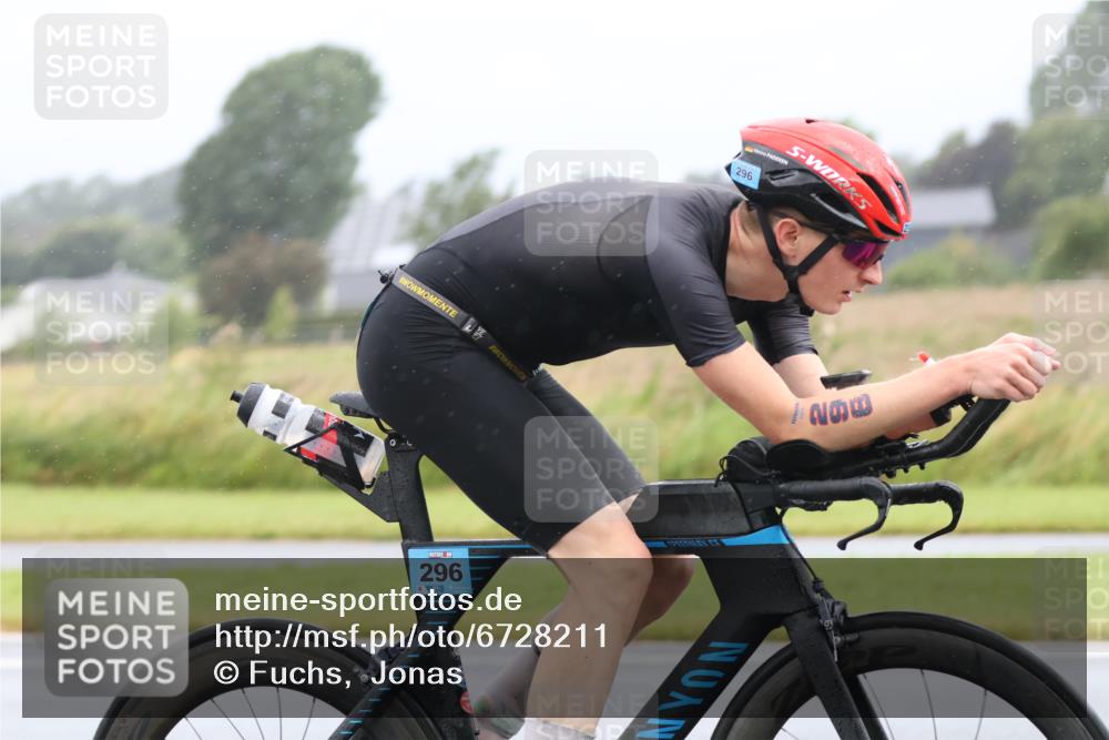 04.08.2024 - OstseeMan Fuchs,  Jonas http://msf.ph/oto/6728211 04.08.2024 10:15:39 Radfahren 80, 95, 97, 296 meine-sportfotos.de
