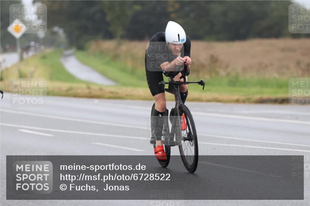 04.08.2024 - OstseeMan Fuchs,  Jonas http://msf.ph/oto/6728522 04.08.2024 10:16:34 Radfahren 15, 33, 215, 218, 230, 258, 285 meine-sportfotos.de