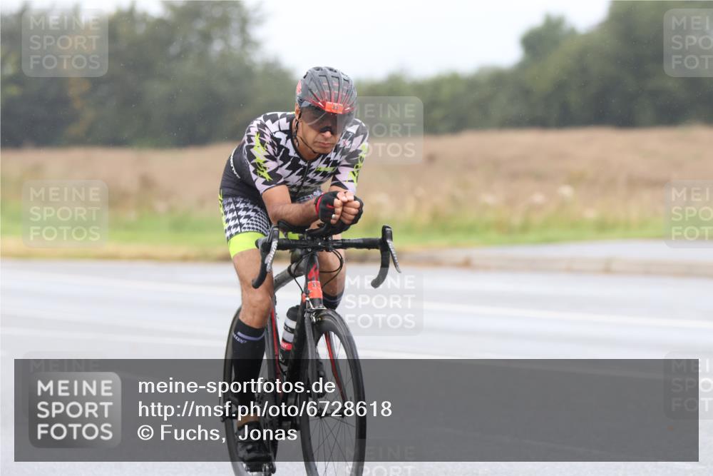 04.08.2024 - OstseeMan Fuchs,  Jonas http://msf.ph/oto/6728618 04.08.2024 10:16:38 Radfahren 15, 33, 215, 218, 227, 230 meine-sportfotos.de