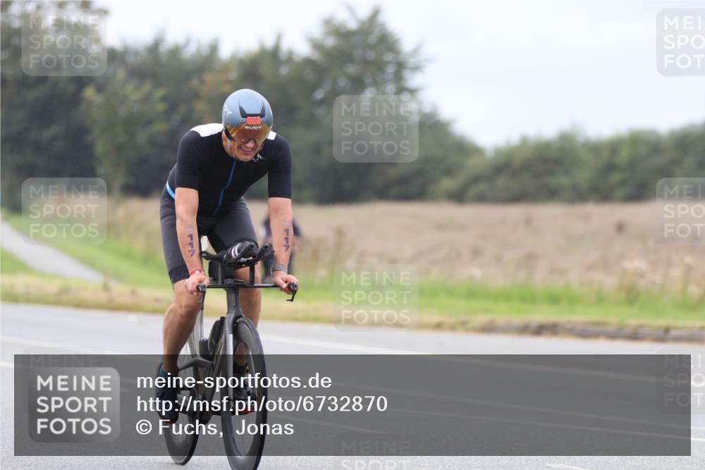 04.08.2024 - OstseeMan Fuchs,  Jonas http://msf.ph/oto/6732870 04.08.2024 13:32:10 Radfahren 117, 149, 195 meine-sportfotos.de