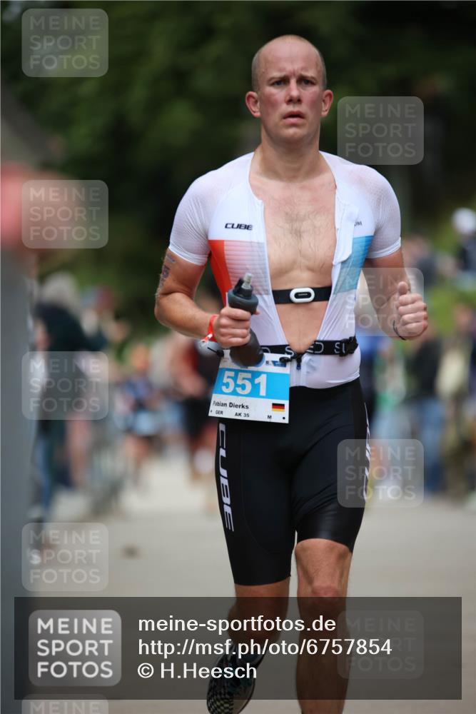 04.08.2024 - OstseeMan H.Heesch http://msf.ph/oto/6757854 04.08.2024 13:31:24 Laufen 305, 307, 391, 533, 551, 569, 676, 717, 753, 952 meine-sportfotos.de