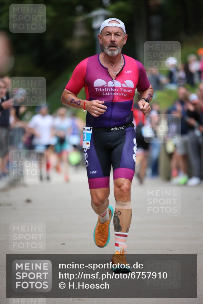04.08.2024 - OstseeMan H.Heesch http://msf.ph/oto/6757910 04.08.2024 13:31:38 Laufen 305, 315, 361, 561, 569, 672, 717, 820, 1115 meine-sportfotos.de