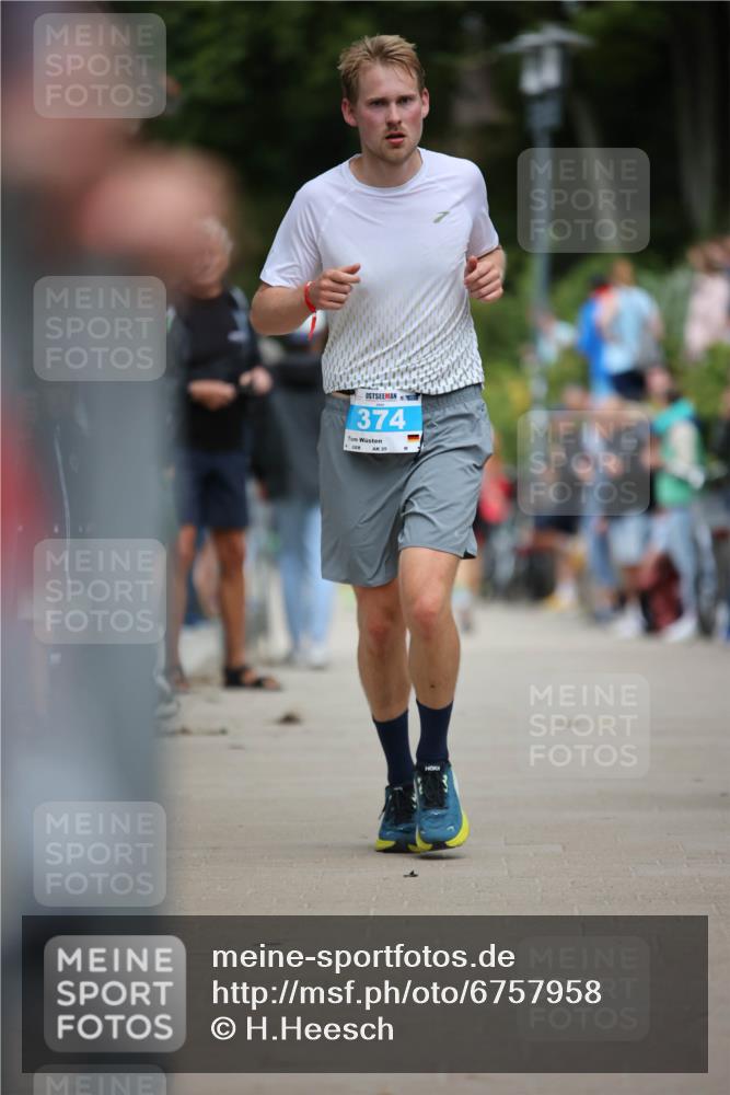 04.08.2024 - OstseeMan H.Heesch http://msf.ph/oto/6757958 04.08.2024 13:31:52 Laufen 132, 304, 315, 473, 487, 554, 561, 672, 701, 704, 890, 1115, 1122 meine-sportfotos.de