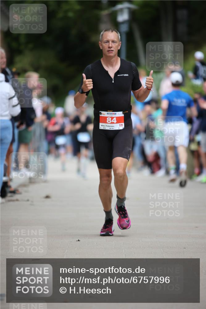04.08.2024 - OstseeMan H.Heesch http://msf.ph/oto/6757996 04.08.2024 13:32:05 Laufen 84, 132, 219, 253, 255, 304, 473, 487, 612, 667, 701, 704, 981, 1122 meine-sportfotos.de