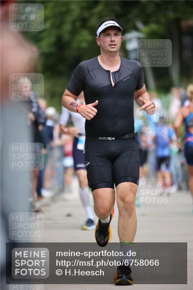 04.08.2024 - OstseeMan H.Heesch http://msf.ph/oto/6758066 04.08.2024 13:32:26 Laufen 124, 135, 229, 291, 457, 480, 535, 539, 547, 660, 664, 743, 763, 823, 1121, 1124, 1260 meine-sportfotos.de