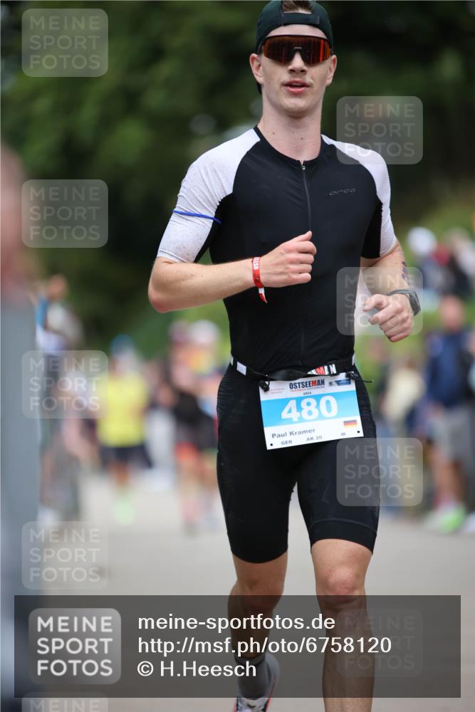 04.08.2024 - OstseeMan H.Heesch http://msf.ph/oto/6758120 04.08.2024 13:32:39 Laufen 135, 291, 308, 310, 342, 393, 396, 426, 457, 470, 480, 527, 659, 660, 763, 1121, 1124, 1278 meine-sportfotos.de