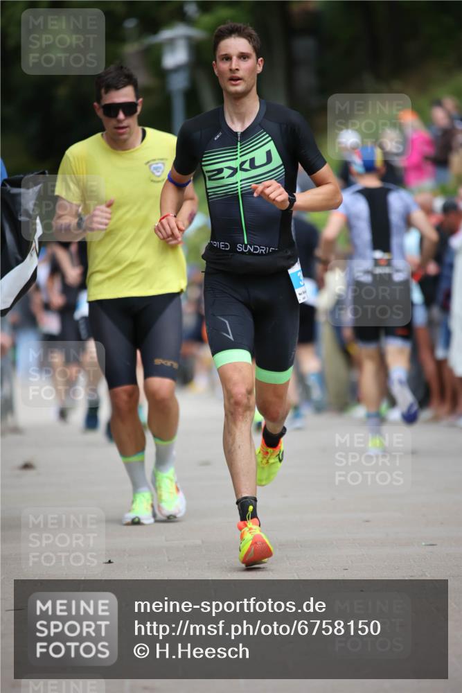 04.08.2024 - OstseeMan H.Heesch http://msf.ph/oto/6758150 04.08.2024 13:32:49 Laufen 5, 134, 165, 308, 310, 342, 393, 396, 426, 442, 468, 470, 527, 541, 565, 713, 723, 913, 1176, 1263 meine-sportfotos.de