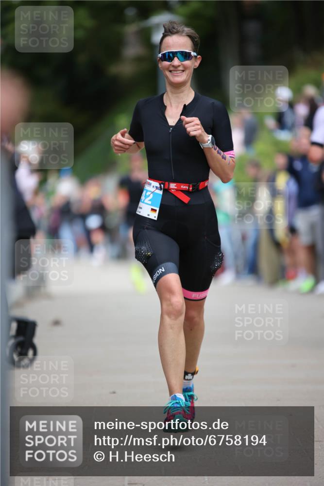 04.08.2024 - OstseeMan H.Heesch http://msf.ph/oto/6758194 04.08.2024 13:33:01 Laufen 5, 134, 299, 442, 468, 541, 546, 565, 589, 713, 723, 913, 1263 meine-sportfotos.de