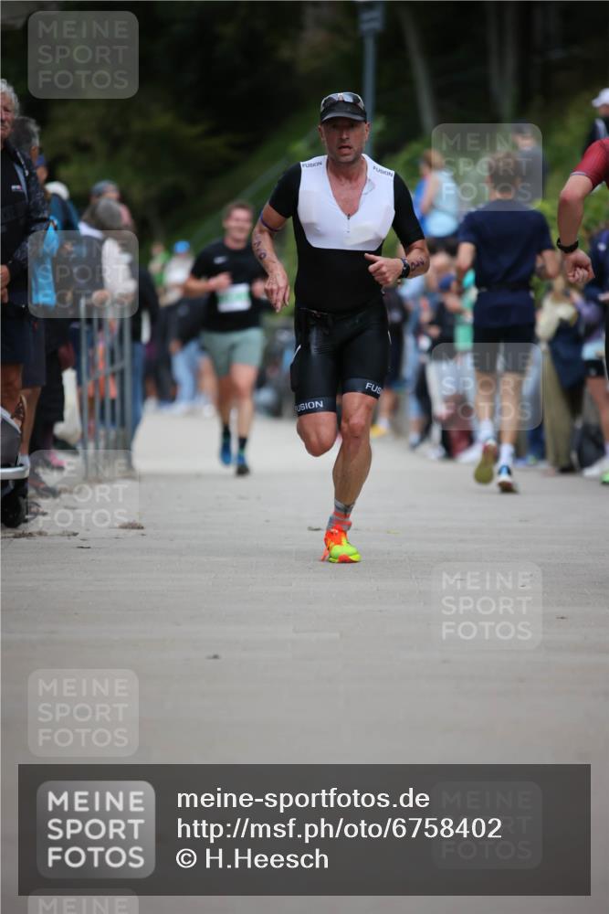04.08.2024 - OstseeMan H.Heesch http://msf.ph/oto/6758402 04.08.2024 13:34:31 Laufen 448, 575, 620, 710, 885, 973, 1197, 1289, 1293 meine-sportfotos.de