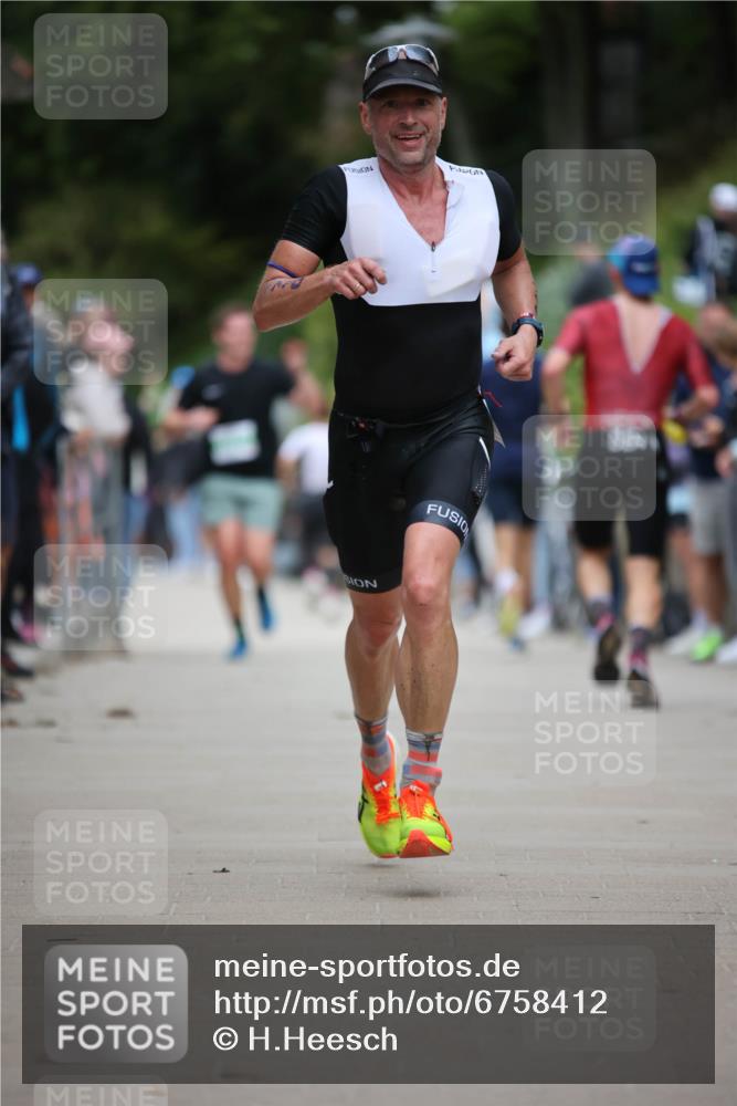 04.08.2024 - OstseeMan H.Heesch http://msf.ph/oto/6758412 04.08.2024 13:34:33 Laufen 448, 575, 620, 710, 885, 973, 1197, 1289, 1293, 1296 meine-sportfotos.de