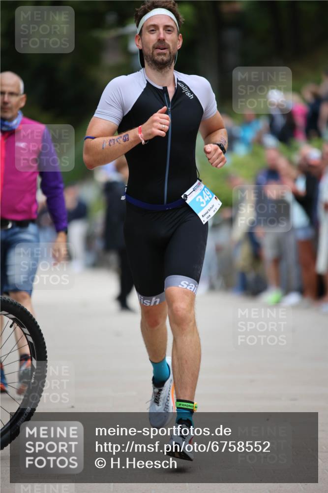 04.08.2024 - OstseeMan H.Heesch http://msf.ph/oto/6758552 04.08.2024 13:35:32 Laufen 232, 292, 324, 349, 366, 505, 594, 1248, 1252, 1286 meine-sportfotos.de
