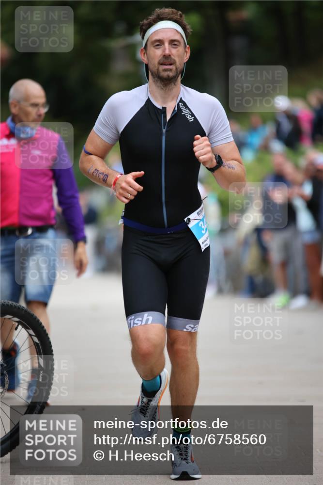04.08.2024 - OstseeMan H.Heesch http://msf.ph/oto/6758560 04.08.2024 13:35:32 Laufen 232, 292, 324, 349, 366, 505, 594, 1248, 1252, 1286 meine-sportfotos.de
