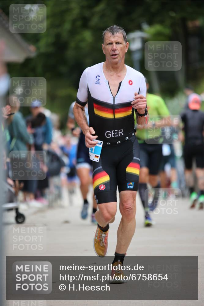 04.08.2024 - OstseeMan H.Heesch http://msf.ph/oto/6758654 04.08.2024 13:36:23 Laufen 297, 300, 352, 359, 364, 464, 642, 645, 674, 821, 859, 866, 937, 1180, 1204 meine-sportfotos.de