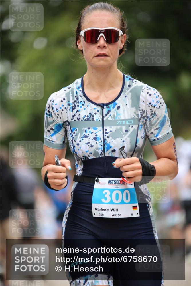 04.08.2024 - OstseeMan H.Heesch http://msf.ph/oto/6758670 04.08.2024 13:36:28 Laufen 111, 300, 347, 359, 404, 464, 606, 642, 645, 674, 821, 859, 937, 1180, 1204 meine-sportfotos.de