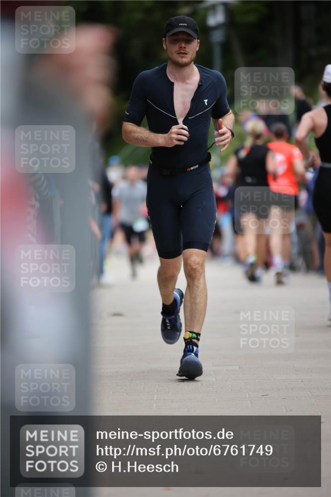 04.08.2024 - OstseeMan H.Heesch http://msf.ph/oto/6761749 04.08.2024 13:53:45 Laufen 323, 350, 378, 398, 466, 524, 617, 622, 736, 871, 1237 meine-sportfotos.de
