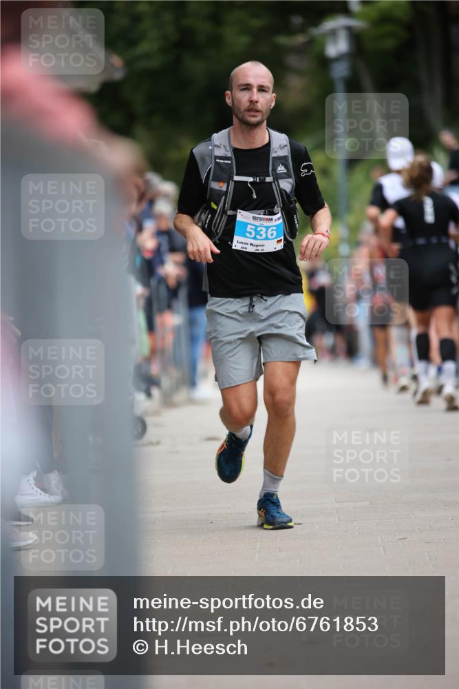 04.08.2024 - OstseeMan H.Heesch http://msf.ph/oto/6761853 04.08.2024 13:54:20 Laufen 90, 392, 413, 495, 534, 536, 605, 682, 1185 meine-sportfotos.de