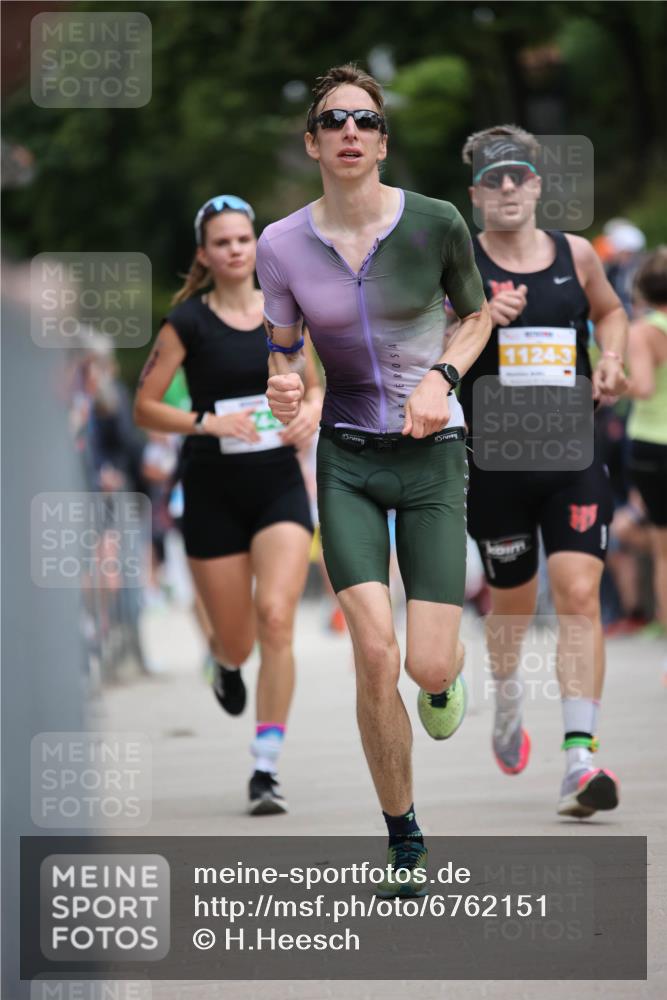 04.08.2024 - OstseeMan H.Heesch http://msf.ph/oto/6762151 04.08.2024 13:54:44 Laufen 69, 89, 94, 233, 274, 331, 428, 444, 493, 651, 707, 747, 777, 811, 832, 874, 1124, 1129, 1142, 1147, 1192, 1274 meine-sportfotos.de