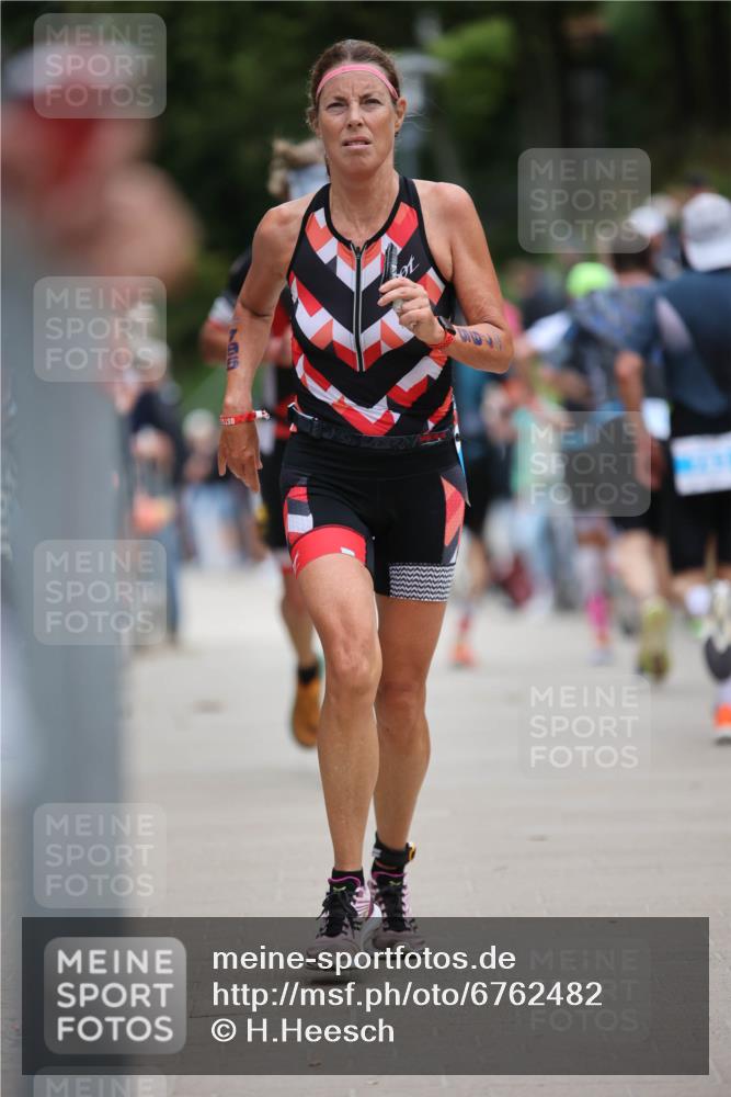 04.08.2024 - OstseeMan H.Heesch http://msf.ph/oto/6762482 04.08.2024 13:55:18 Laufen 200, 441, 506, 679, 734, 795, 935 meine-sportfotos.de