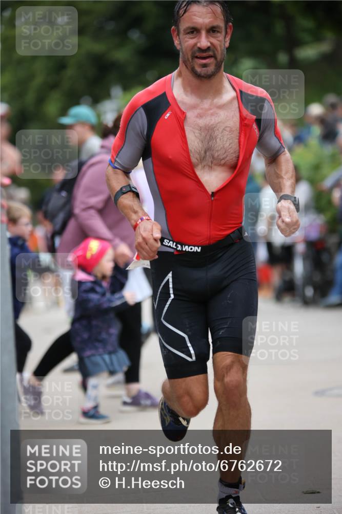 04.08.2024 - OstseeMan H.Heesch http://msf.ph/oto/6762672 04.08.2024 13:55:36 Laufen 108, 250, 259, 368, 447, 473, 531, 652, 659, 699, 742, 822, 983, 1115, 1219 meine-sportfotos.de