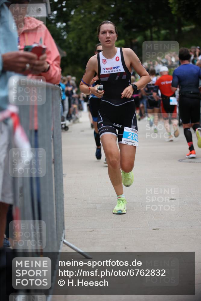 04.08.2024 - OstseeMan H.Heesch http://msf.ph/oto/6762832 04.08.2024 13:56:02 Laufen 24, 152, 173, 298, 386, 415, 432, 499, 514, 632, 1222, 1269, 1280 meine-sportfotos.de