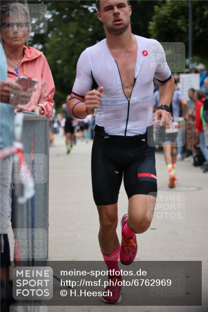 04.08.2024 - OstseeMan H.Heesch http://msf.ph/oto/6762969 04.08.2024 13:56:19 Laufen 97, 151, 173, 470, 507, 625, 725, 780, 781, 1242, 1269 meine-sportfotos.de