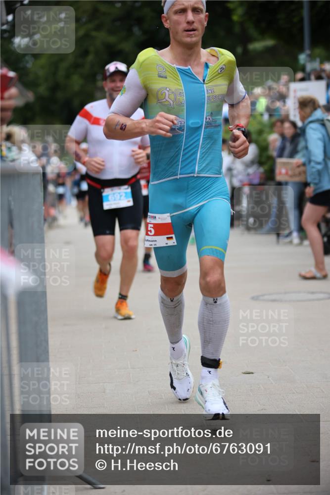 04.08.2024 - OstseeMan H.Heesch http://msf.ph/oto/6763091 04.08.2024 13:56:36 Laufen 5, 132, 170, 284, 326, 507, 530, 550, 576, 625, 692, 725, 753, 900, 907, 938, 1188, 1242 meine-sportfotos.de