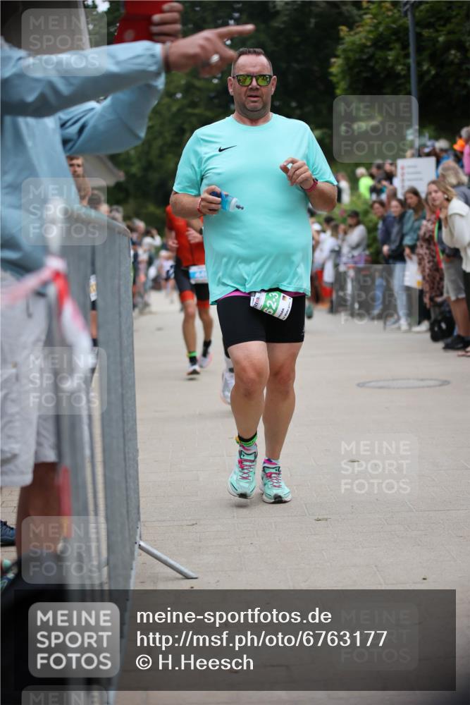 04.08.2024 - OstseeMan H.Heesch http://msf.ph/oto/6763177 04.08.2024 13:56:54 Laufen 135, 161, 253, 425, 446, 497, 564, 633, 660, 663, 749, 771, 786, 794, 840, 900, 1262, 1296 meine-sportfotos.de
