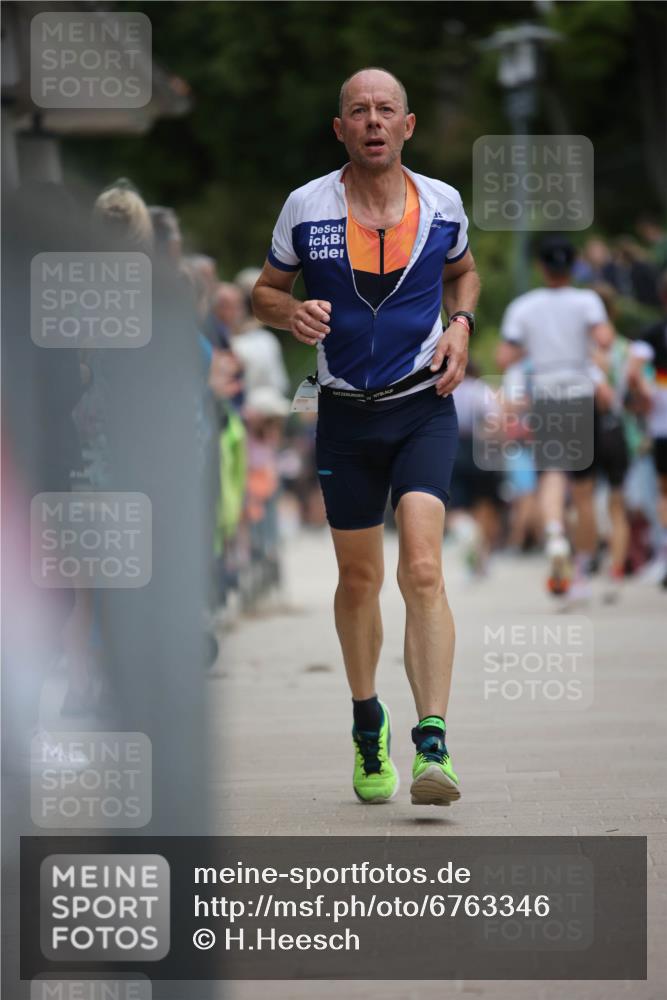 04.08.2024 - OstseeMan H.Heesch http://msf.ph/oto/6763346 04.08.2024 13:57:53 Laufen 299, 369, 395, 416, 560, 570, 601, 614, 658, 714, 738, 776, 862, 926 meine-sportfotos.de