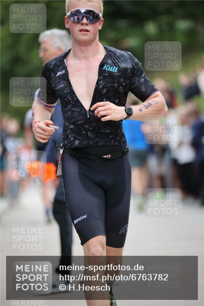 04.08.2024 - OstseeMan H.Heesch http://msf.ph/oto/6763782 04.08.2024 14:24:37 Laufen 172, 524, 547, 631, 794, 821, 901, 911, 1190, 1247 meine-sportfotos.de