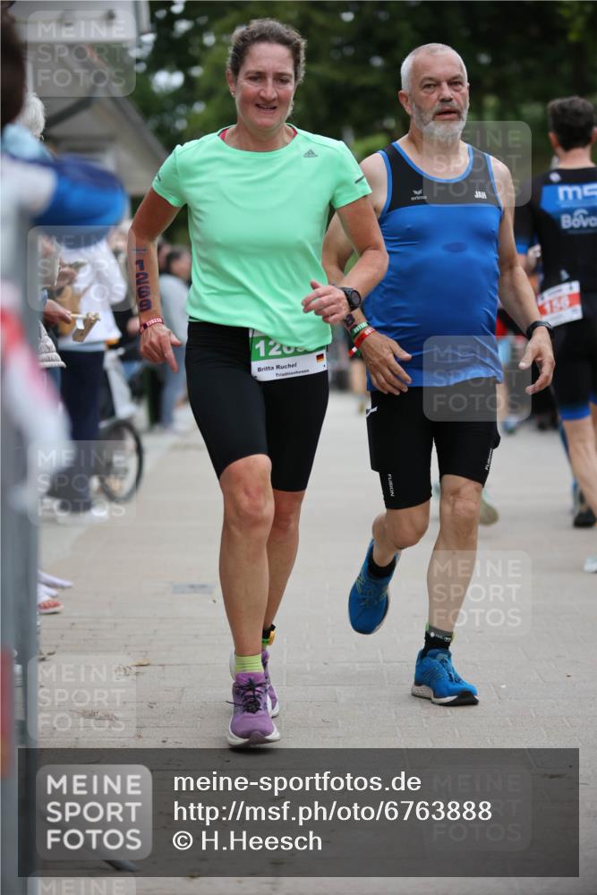 04.08.2024 - OstseeMan H.Heesch http://msf.ph/oto/6763888 04.08.2024 14:25:21 Laufen 688, 851, 929, 961, 1135, 1137, 1188, 1203, 1253, 1269 meine-sportfotos.de