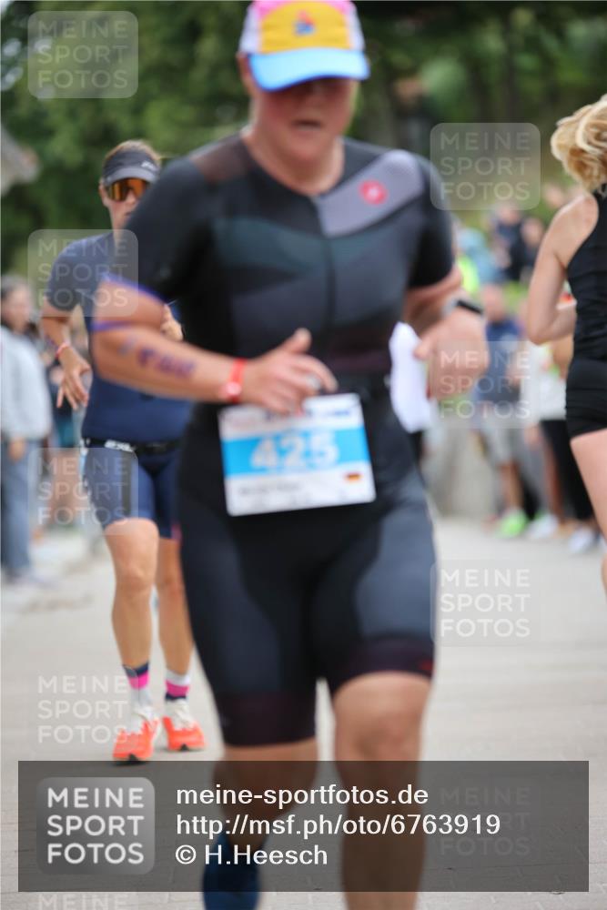04.08.2024 - OstseeMan H.Heesch http://msf.ph/oto/6763919 04.08.2024 14:25:37 Laufen 425, 433, 460, 534, 614, 683, 711, 746, 929, 930, 1112, 1185, 1213, 1253, 1267, 1270 meine-sportfotos.de
