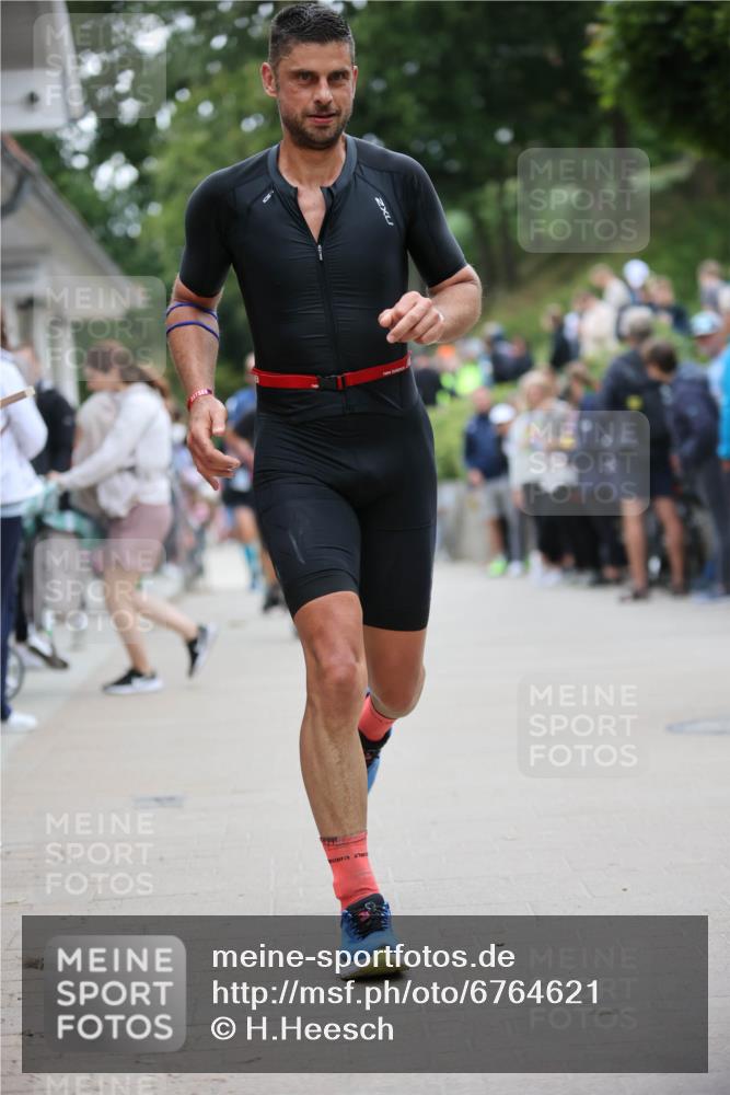 04.08.2024 - OstseeMan H.Heesch http://msf.ph/oto/6764621 04.08.2024 14:27:38 Laufen 30, 145, 169, 184, 295, 518, 520, 550, 600, 636, 662, 671, 698, 728, 735, 800, 903, 906, 910, 978, 1107, 1282 meine-sportfotos.de