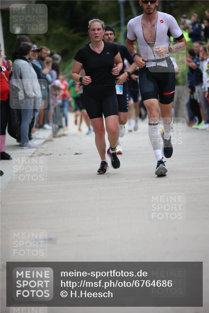 04.08.2024 - OstseeMan H.Heesch http://msf.ph/oto/6764686 04.08.2024 14:27:50 Laufen 2, 30, 145, 346, 481, 485, 491, 518, 520, 636, 662, 728, 735, 800, 807, 903, 944, 978, 986, 1204 meine-sportfotos.de