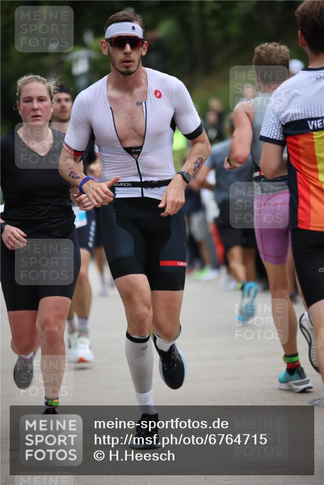 04.08.2024 - OstseeMan H.Heesch http://msf.ph/oto/6764715 04.08.2024 14:27:52 Laufen 2, 30, 145, 346, 481, 485, 491, 518, 520, 579, 636, 662, 728, 807, 903, 944, 978, 986, 1204 meine-sportfotos.de