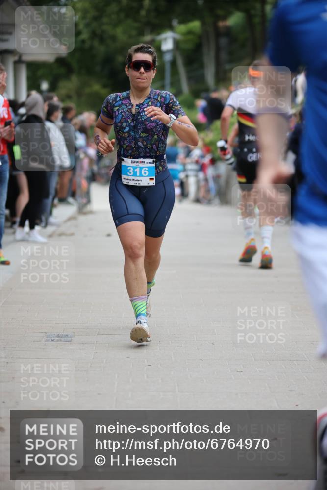 04.08.2024 - OstseeMan H.Heesch http://msf.ph/oto/6764970 04.08.2024 14:28:40 Laufen 316, 352, 465, 633, 804, 1115, 1133 meine-sportfotos.de