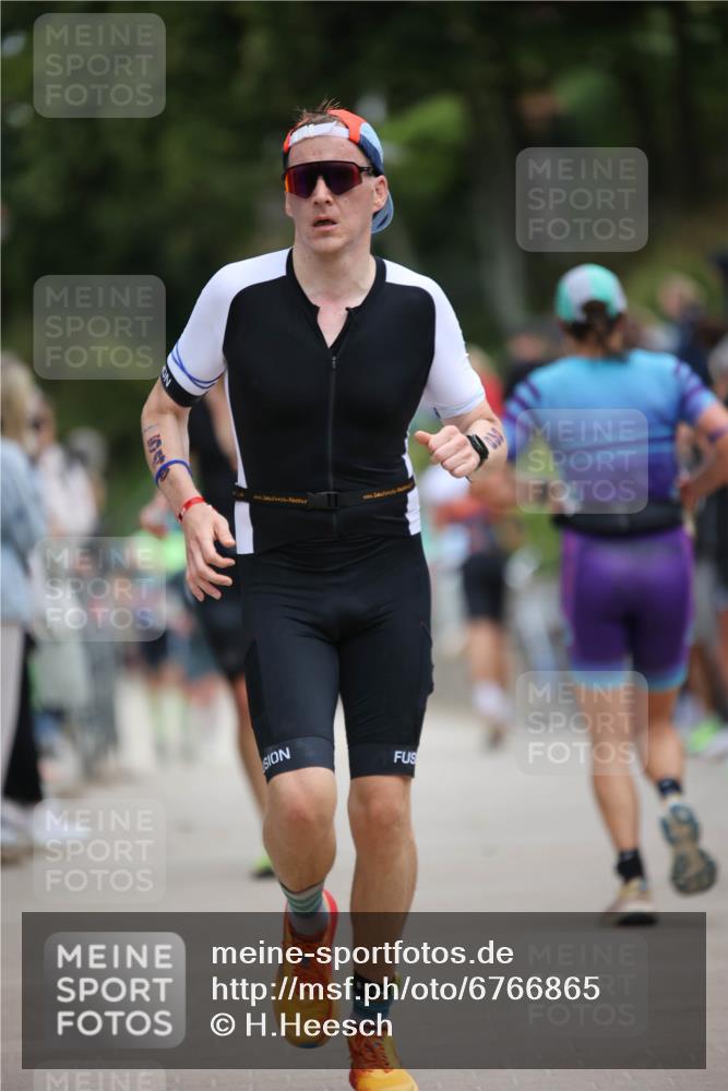 04.08.2024 - OstseeMan H.Heesch http://msf.ph/oto/6766865 04.08.2024 14:42:16 Laufen 548, 696, 724, 785, 1290 meine-sportfotos.de