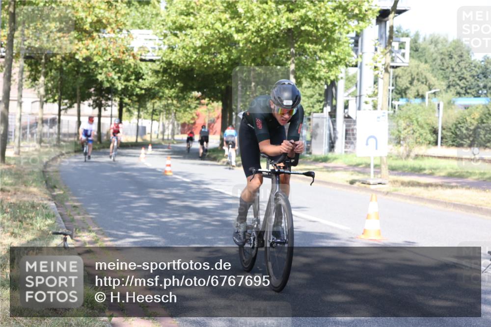 11.08.2024 - GEWOBA Citytriathlon Bremen H.Heesch http://msf.ph/oto/6767695 11.08.2024 10:18:53 Radfahren 1, 8, 82, 85 meine-sportfotos.de