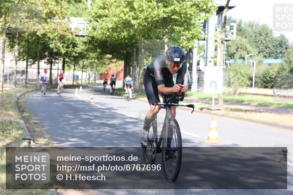 11.08.2024 - GEWOBA Citytriathlon Bremen H.Heesch http://msf.ph/oto/6767696 11.08.2024 10:18:53 Radfahren 1, 8, 82, 85 meine-sportfotos.de